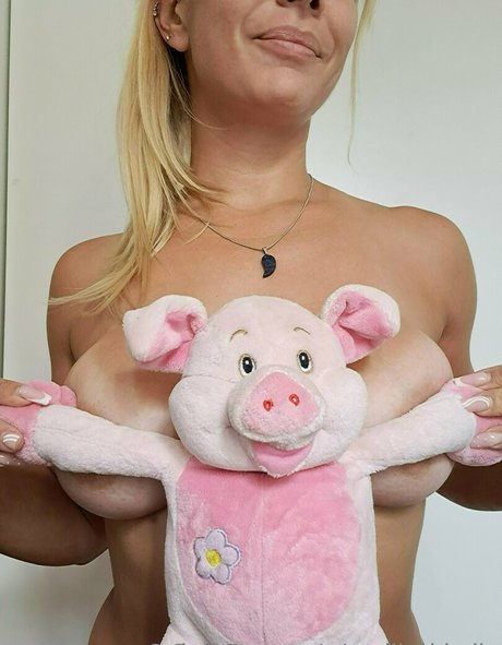 roundasthesky modèle sympa des photos