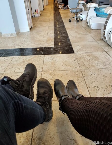 lilmissnaaya star du porno gratuit galerie