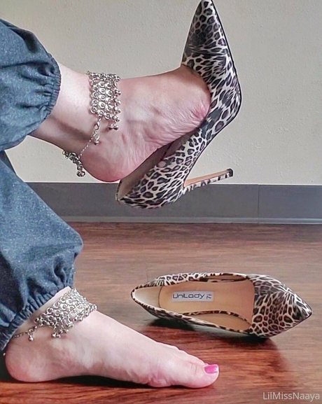 lilmissnaaya actrice adulte image