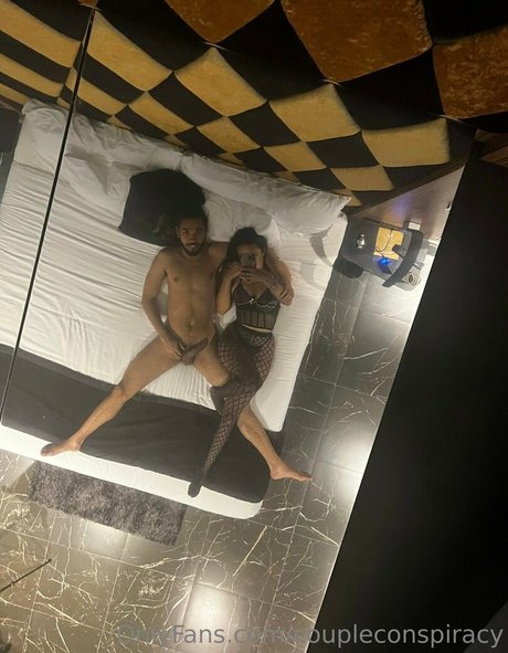 coupleconspiracy libre de estrellas galería