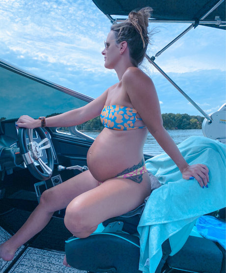 Peach Perfect modèle nu galeries