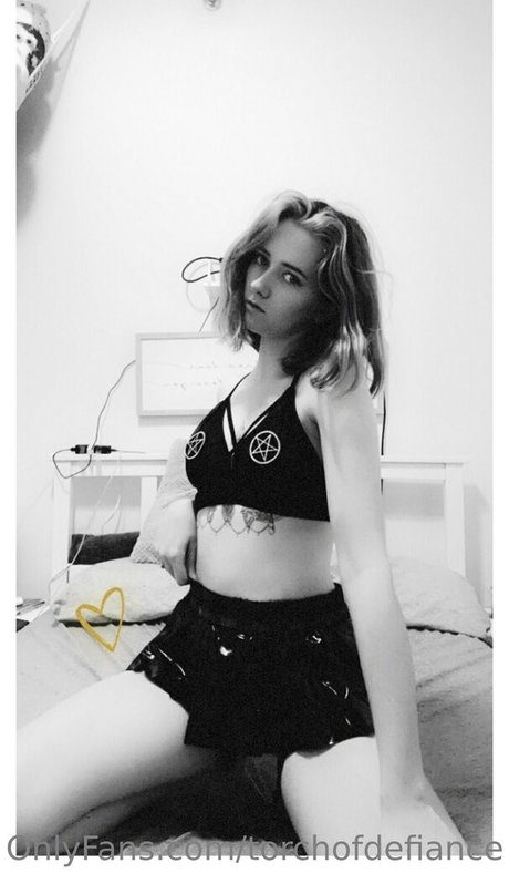 torchofdefiance star du sexe img
