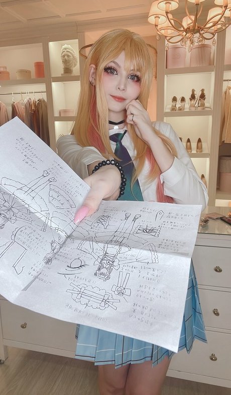 Tsuki Desu estrella porno caliente imagen