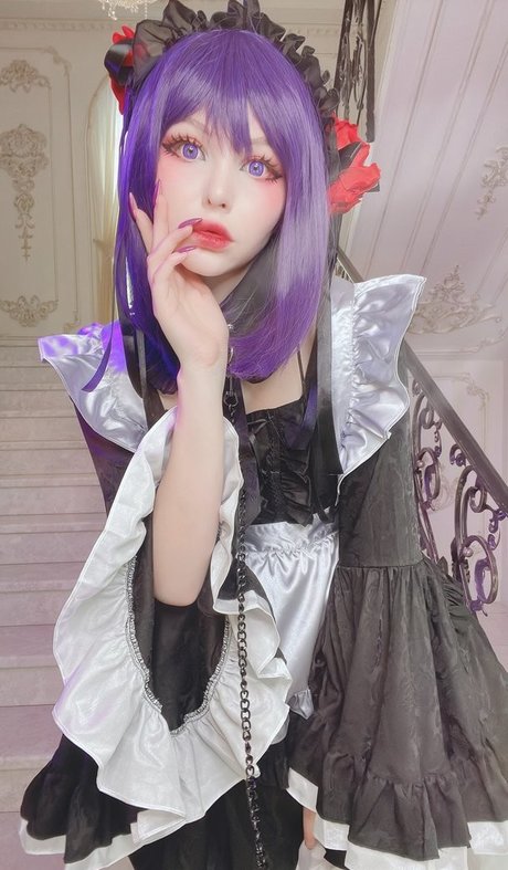 Tsuki Desu estrella caliente galerías