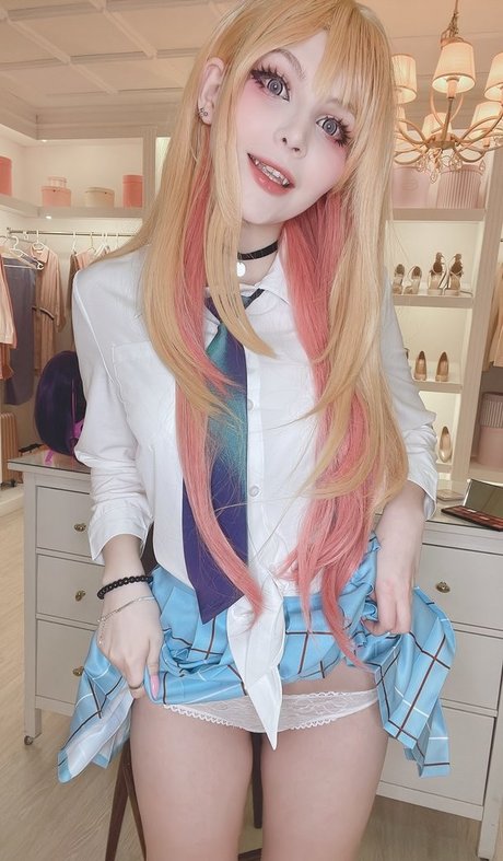 Tsuki Desu modelo sexual galería