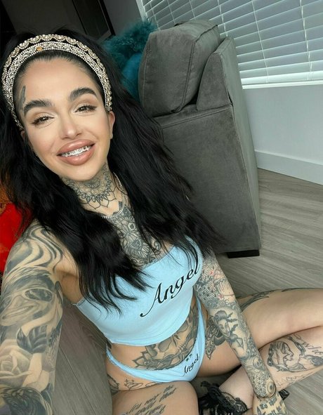 leighravenx model nudes archive