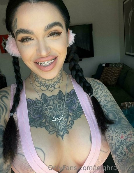 leighravenx erotic model archive