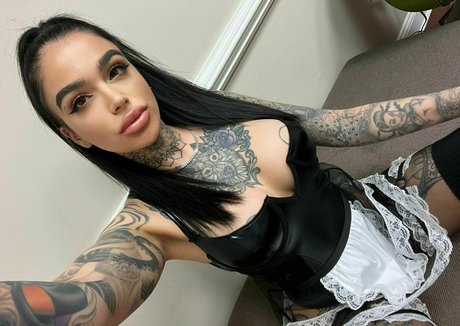 leighravenx sexy model image