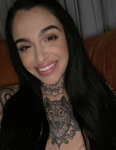 leighravenx nude star pic