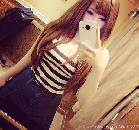 akari 813 estrella porno desnuda galería