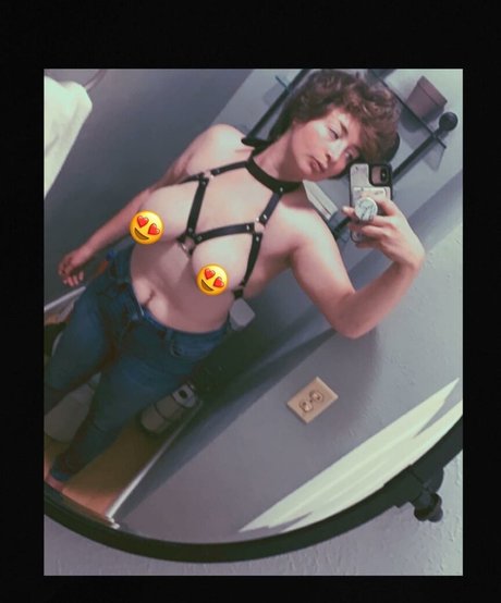 Manic gremlin model pornographic archive