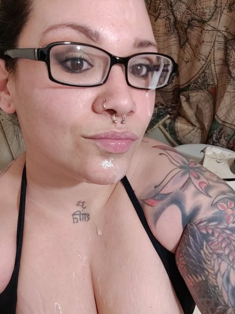 jayleneswallows nude model img