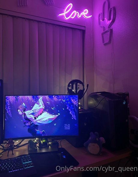 cybr queen modèle joli img