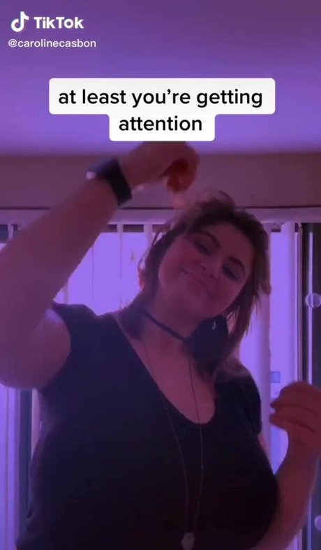 Caroline Casbon estrella libre galería