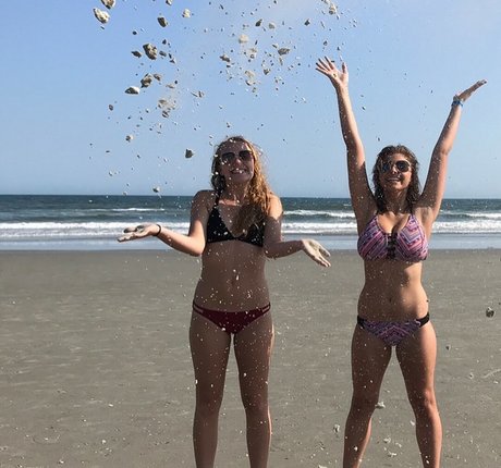 Caroline Casbon hermosa actriz imagen