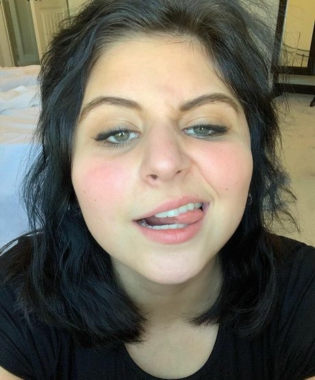 Caroline Casbon modelo pornografico galería