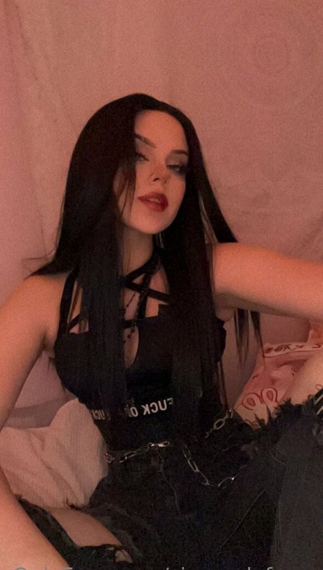 sincerelyfreya best model image