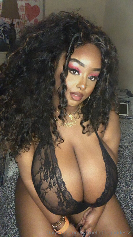 gabriellethegoddesss estrella bonita galerías