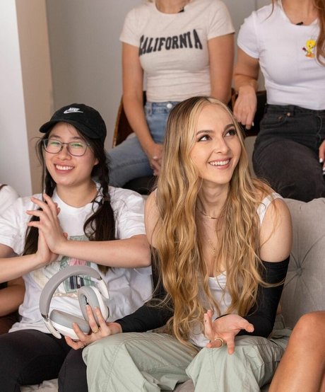 Oasisonoverwatch actrice exclusive des photos