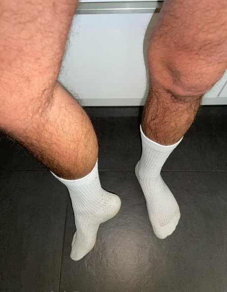 snkrs uncensored linda estrella foto