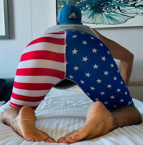 snkrs uncensored bonita estrella porno fotos