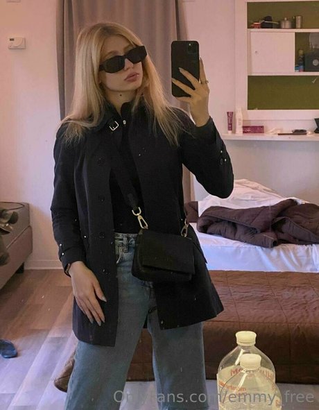 emmy almyy estrella porno xxx archivo