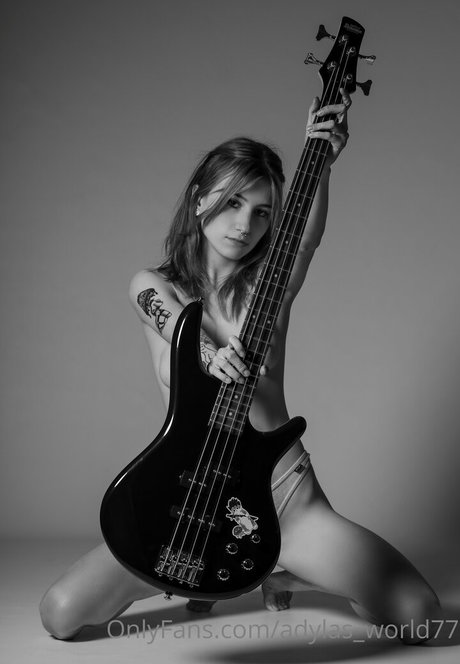 adylasworld modelo xxx fotos