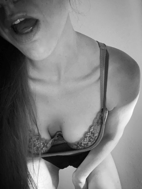 planetbang actriz de desnudos archivo