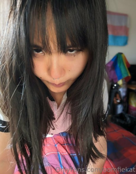 oomfiekat belle actrice photos