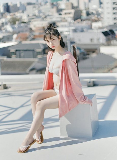 Kikuchi Hina arte estelar archivo