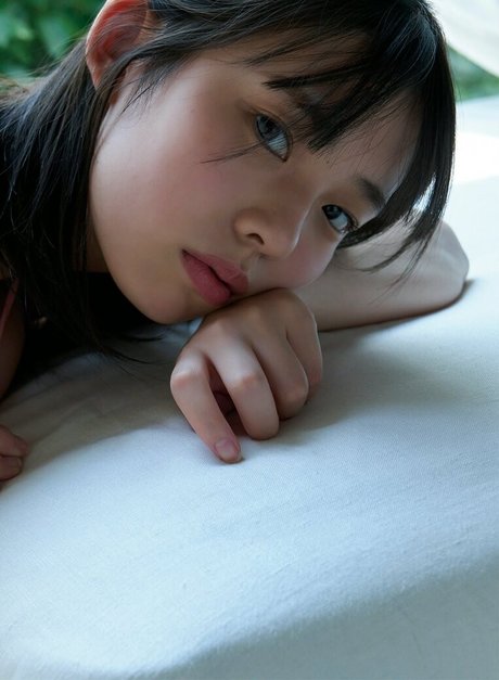 Kikuchi Hina estrella atractiva galería