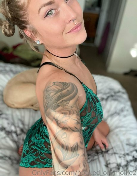 hooked on mollie2 hot pornstar gallery