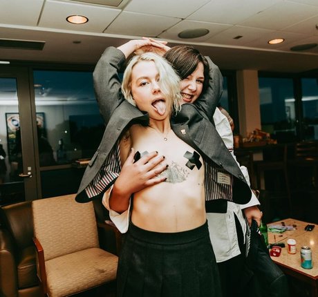 Phoebe Bridgers actrice libre photos