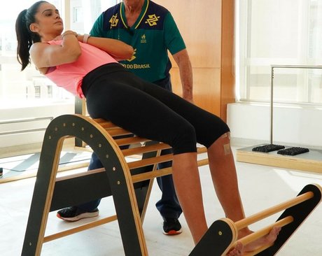 Lara Nobre modelo de alta calidad foto