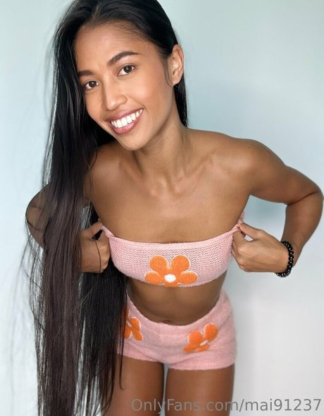 Mai Netnapar sex model pic
