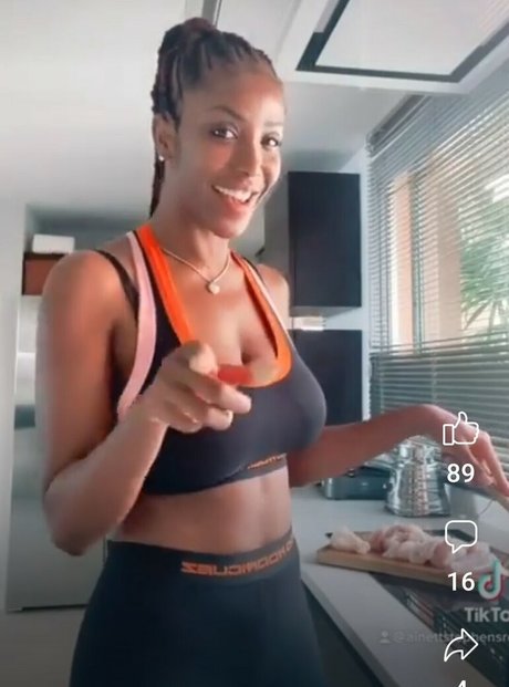 Ainett Stephens actriz xxx galería