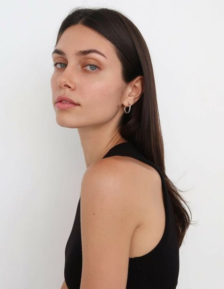 Victoria Bronova modelo mejor galerías