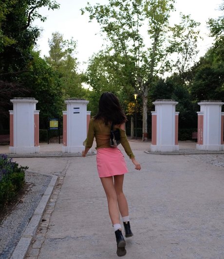 Victoria Bronova modèle adulte collection