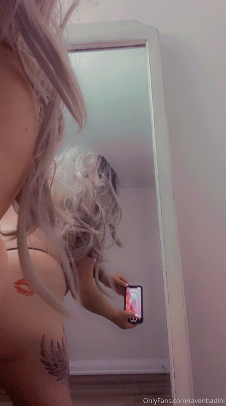 ravenbadini modelo sexual imágenes