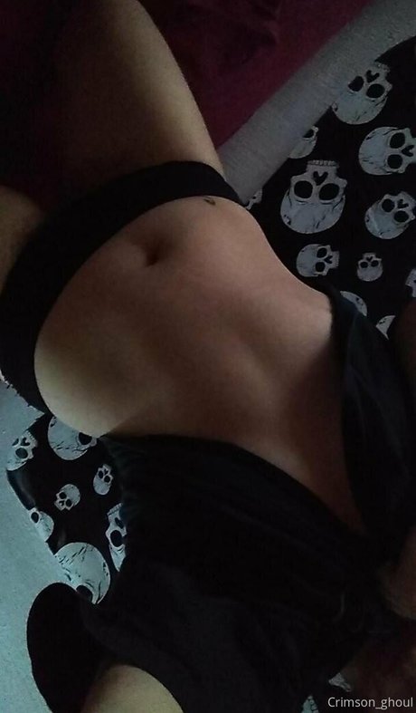 crimson ghoul modèle des photos