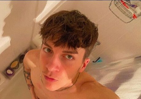 its just jake model hot pics