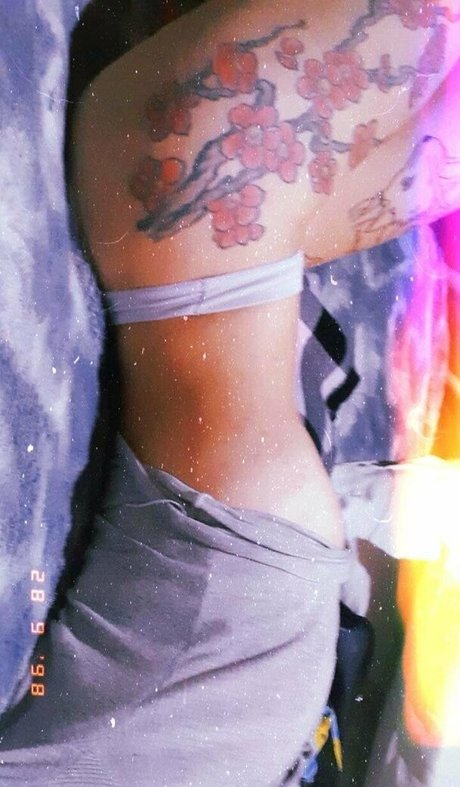 glamour onlyfans perfect image