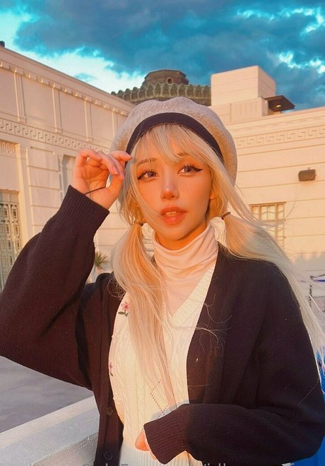 idlesann free estrella porno exclusiva galería