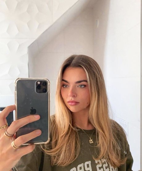 Depop Wins desnudos estrella imagen