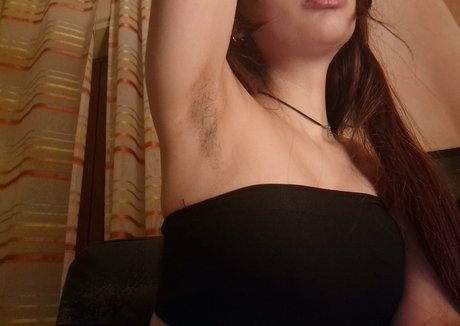 Nirvy erotic pornstar pic