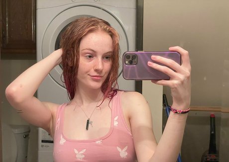 toxictauruss pretty actress photo