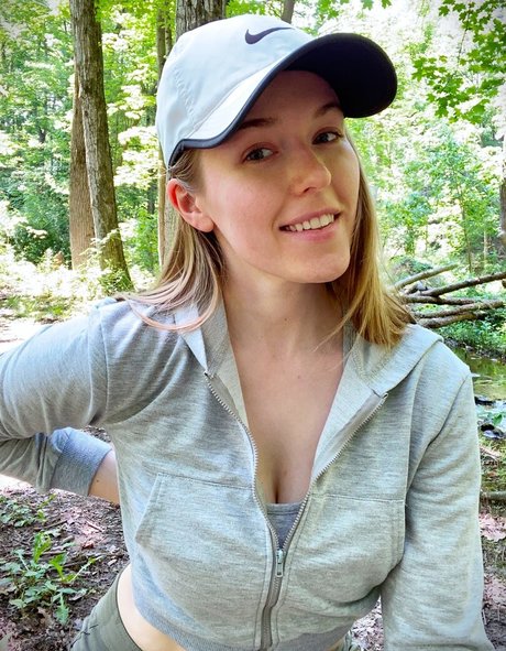 DatOtterGirl hermosa estrella archivo