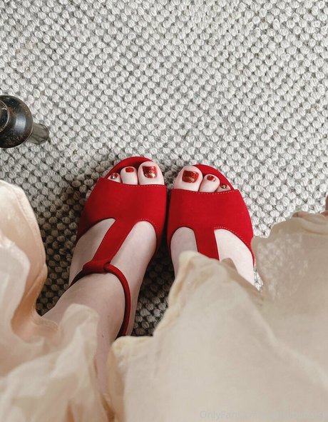 daisybanaisy modelo superior galerías