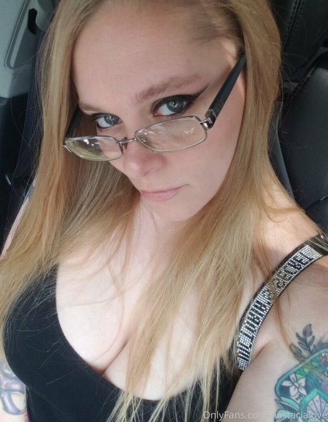 nastacialove hermosa modelo galerías