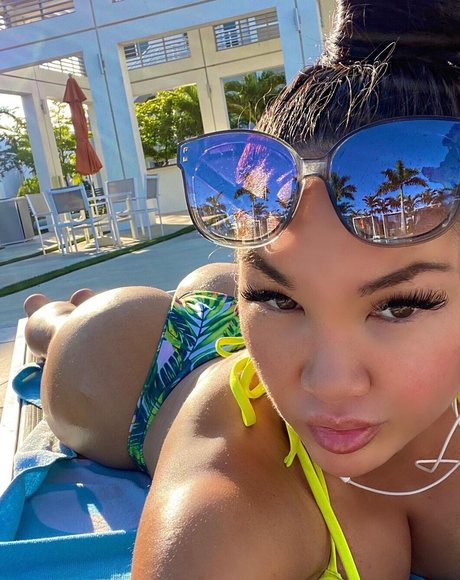 Mzdanalee pretty pornstar img